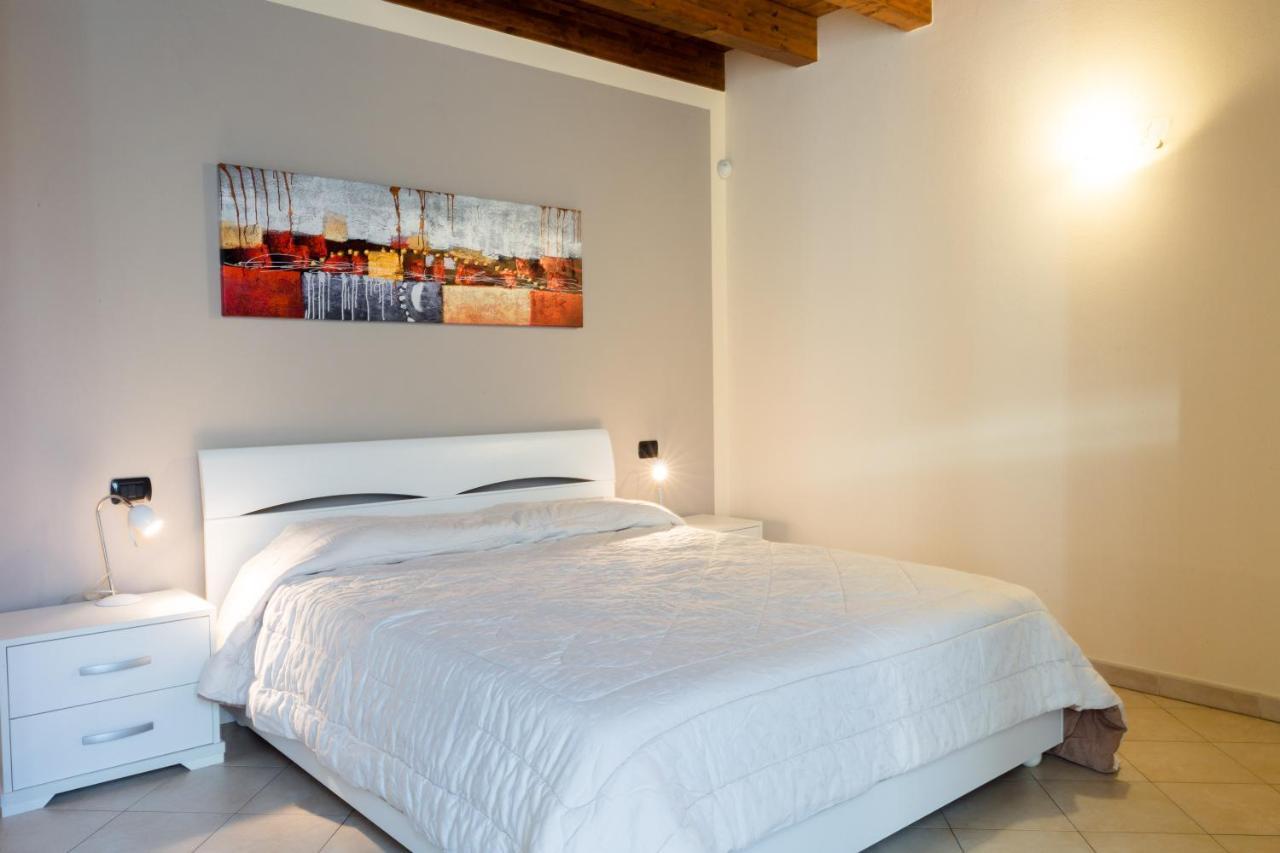 Casa Lorena Desenzano del Garda Exteriör bild